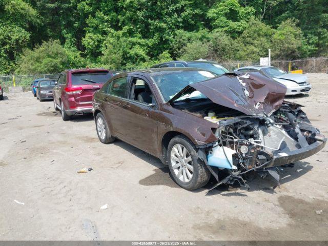  Salvage Chrysler 200