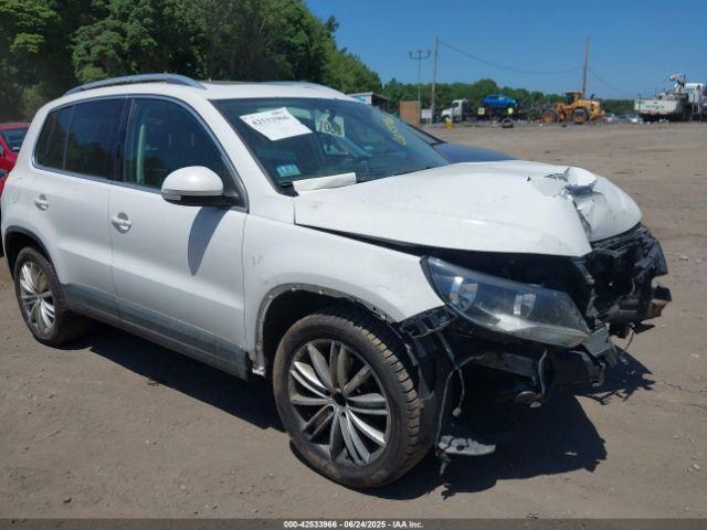  Salvage Volkswagen Tiguan
