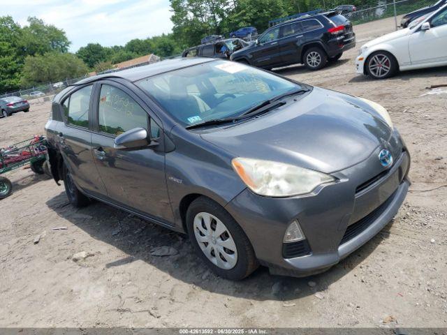  Salvage Toyota Prius c