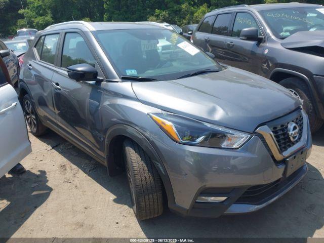  Salvage Nissan Kicks