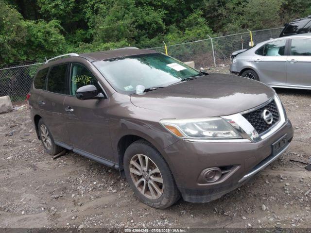  Salvage Nissan Pathfinder