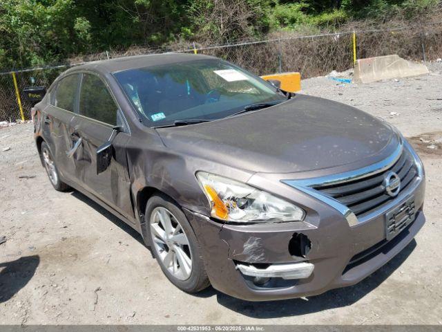  Salvage Nissan Altima