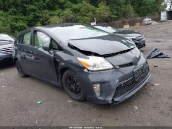  Salvage Toyota Prius