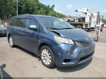  Salvage Toyota Sienna