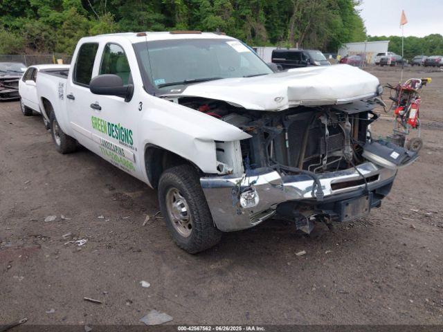  Salvage Chevrolet Silverado 2500