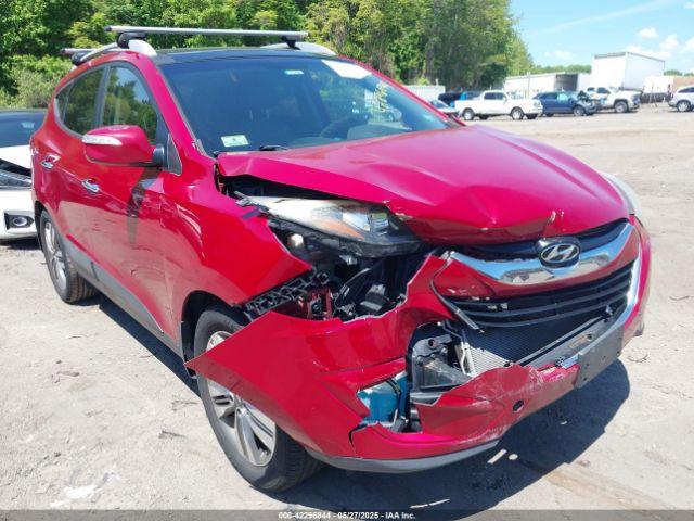  Salvage Hyundai TUCSON