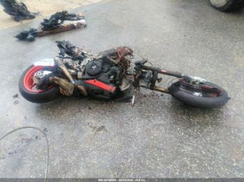  Salvage Aprilia Rsv4