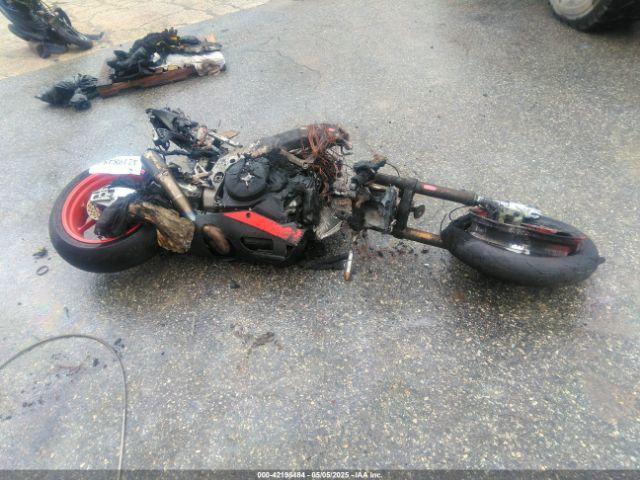  Salvage Aprilia Rsv4