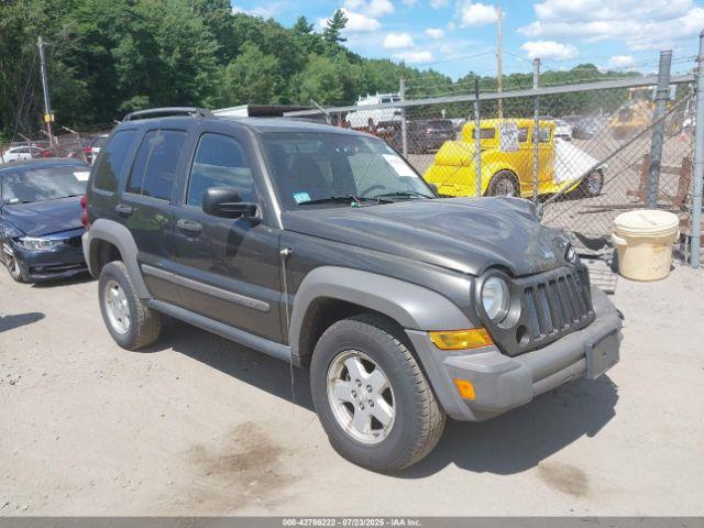  Salvage Jeep Liberty