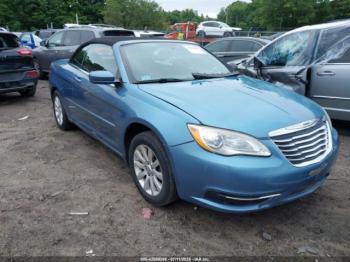  Salvage Chrysler 200