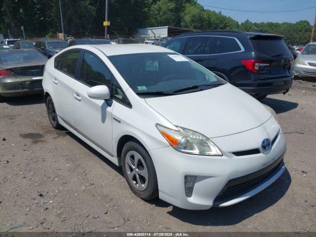  Salvage Toyota Prius