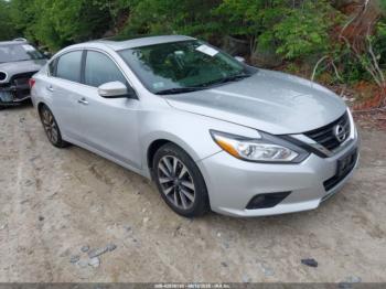  Salvage Nissan Altima