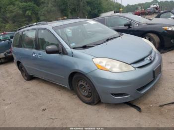  Salvage Toyota Sienna