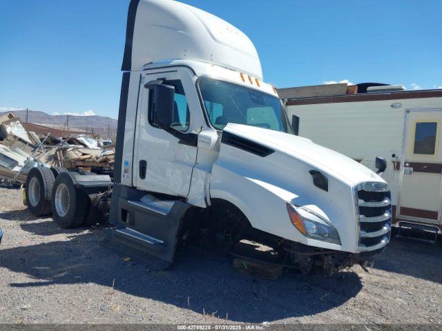  Salvage Freightliner New Cascadia 126