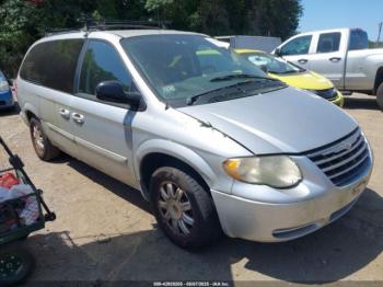  Salvage Chrysler Town & Country