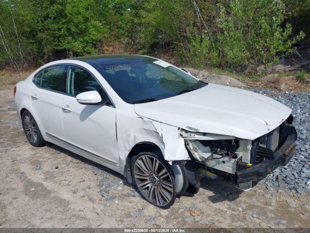  Salvage Kia Cadenza