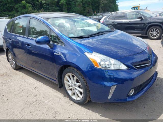  Salvage Toyota Prius v