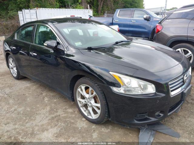 Salvage Nissan Maxima