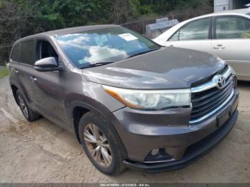  Salvage Toyota Highlander
