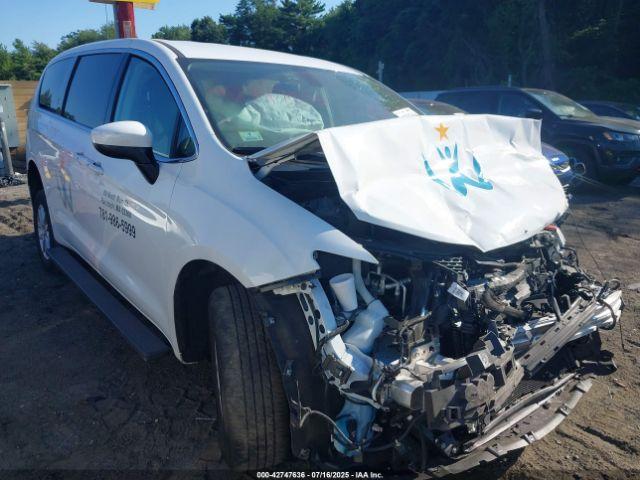  Salvage Chrysler Voyager