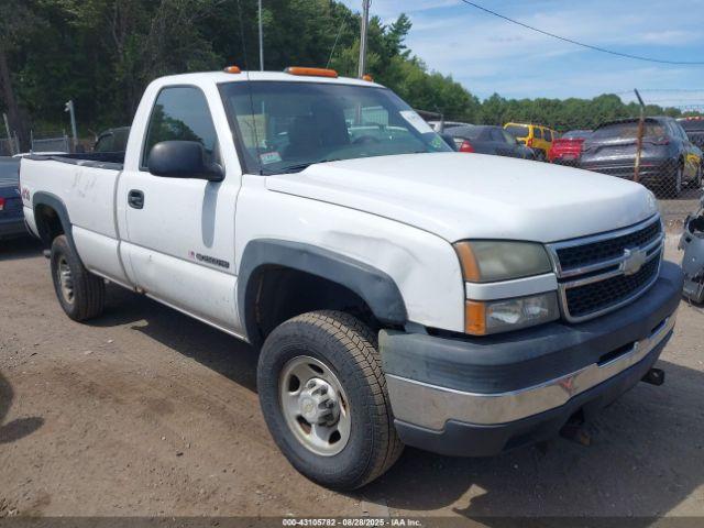  Salvage Chevrolet Silverado 2500