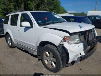  Salvage Nissan Pathfinder
