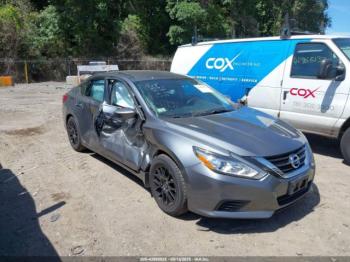 Salvage Nissan Altima