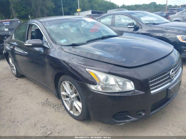  Salvage Nissan Maxima