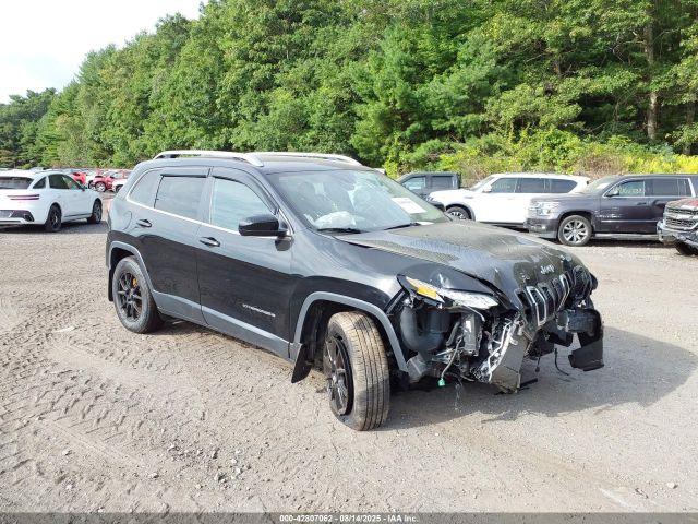  Salvage Jeep Cherokee