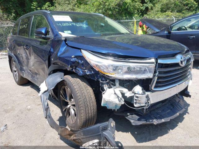  Salvage Toyota Highlander