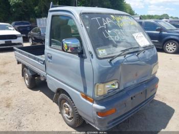  Salvage Mitsubishi Truck