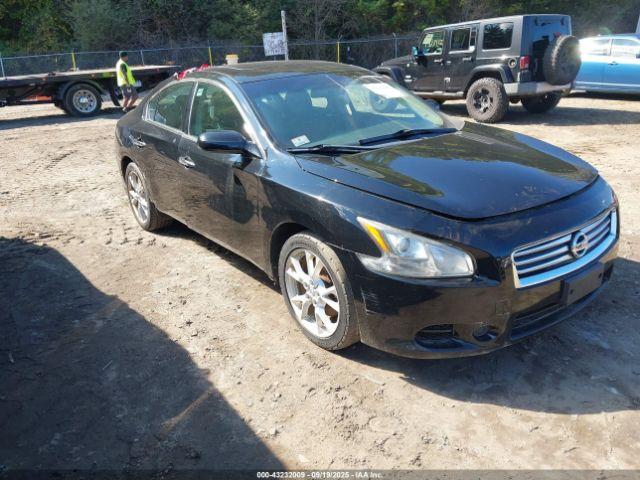  Salvage Nissan Maxima