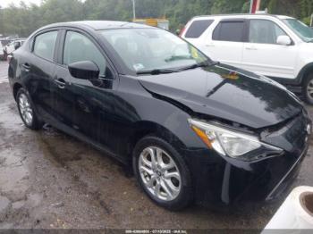  Salvage Toyota Yaris