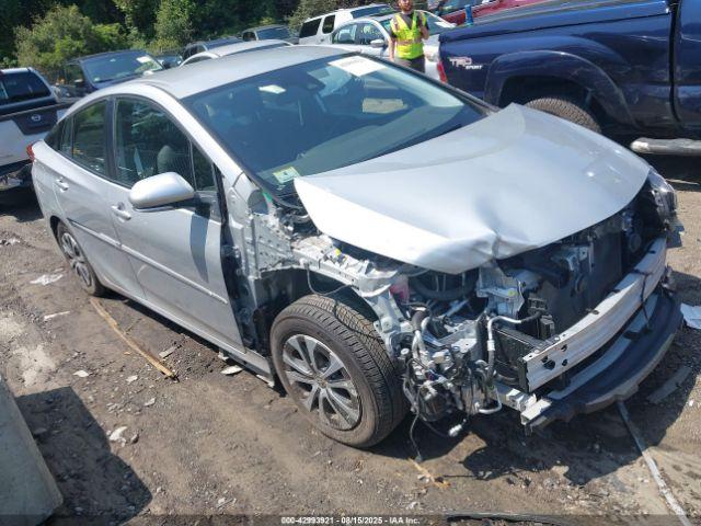  Salvage Toyota Prius Prime