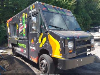  Salvage Freightliner Chassis