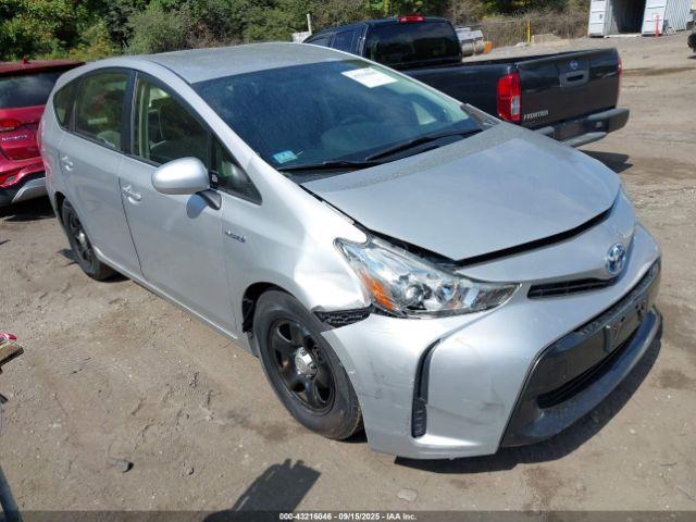  Salvage Toyota Prius v