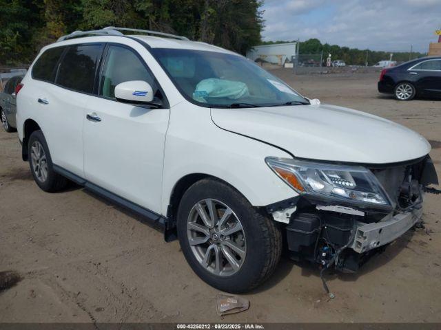  Salvage Nissan Pathfinder