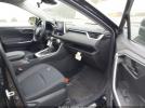 Toyota RAV4 Le Image 4