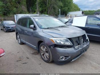  Salvage Nissan Pathfinder