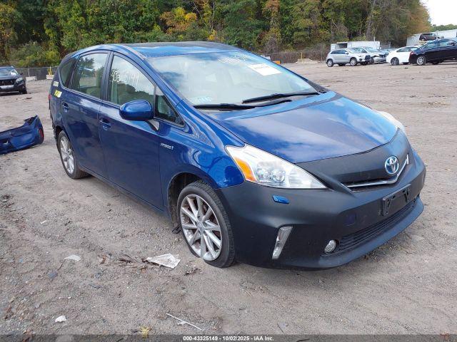  Salvage Toyota Prius v