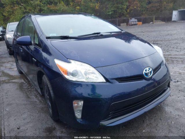  Salvage Toyota Prius