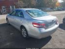 Toyota Camry Le Image 10