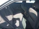 Toyota Camry Le Image 9