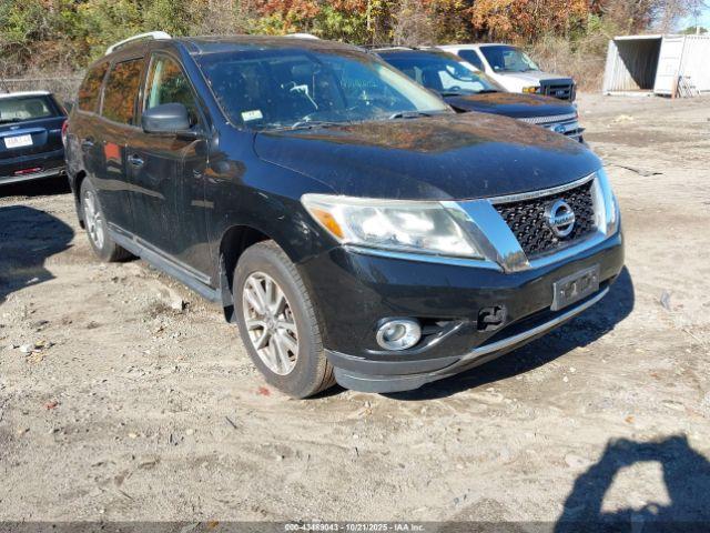  Salvage Nissan Pathfinder