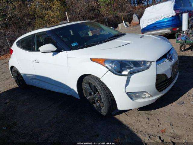  Salvage Hyundai VELOSTER