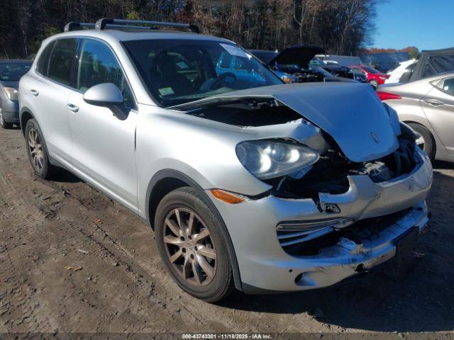  Salvage Porsche Cayenne
