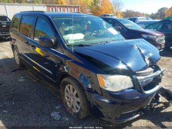  Salvage Chrysler Town & Country