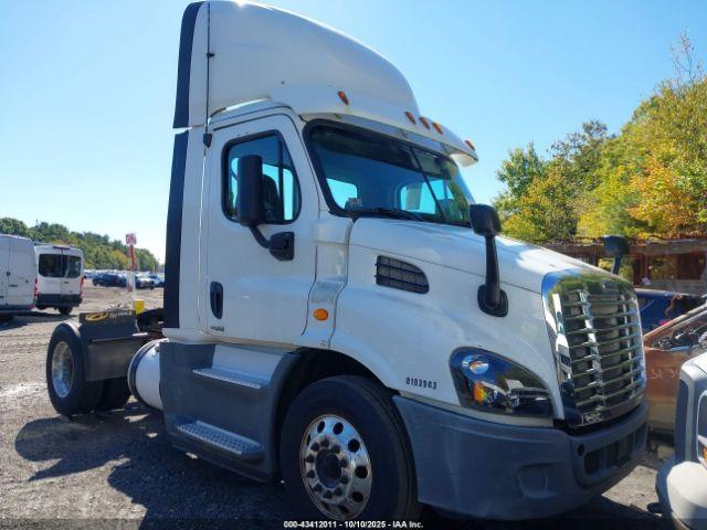  Salvage Freightliner Cascadia 113
