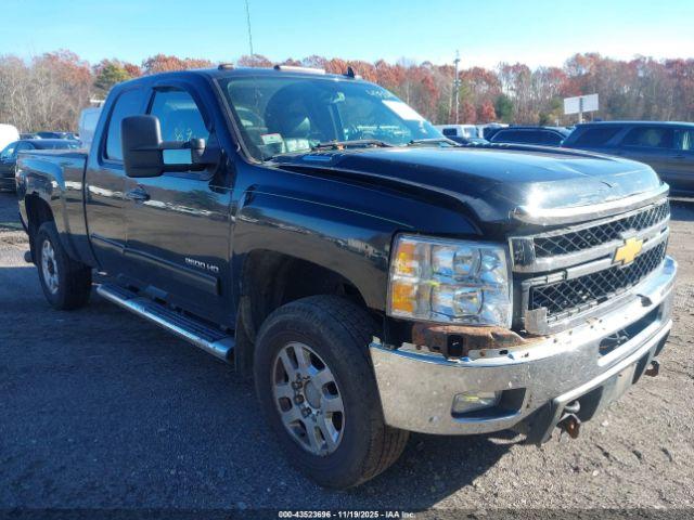  Salvage Chevrolet Silverado 2500