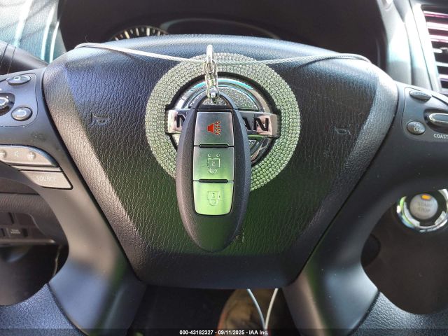 Nissan Pathfinder Image 7